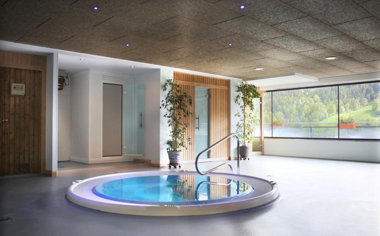 Apartaments Els Llacs Bordes d'Envalira エクステリア 写真